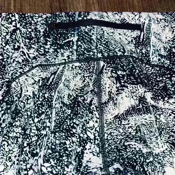 Lululemon‎ Speed Up Tight Wildwood Multi Size 6 - Picture 7 of 8